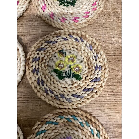 Set Of 8 Floral Woven Hot Plates/Trivets - 7”D - Picture 6 of 14